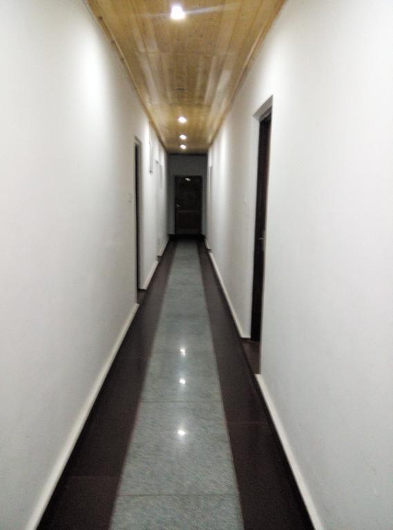 Hotel Grand Jigar ศรีนาการ์ ภายนอก รูปภาพ